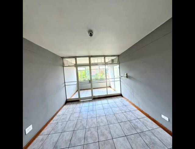 2 BEDROOM PROPERTY TO RENT IN RHODESFIELD